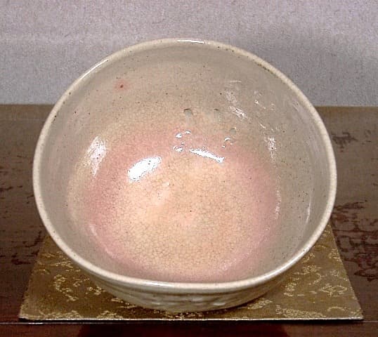 京焼・清水焼　高橋道八(六世)作　桃山御本　五三桐紋　茶碗　無傷　箱合　保証。