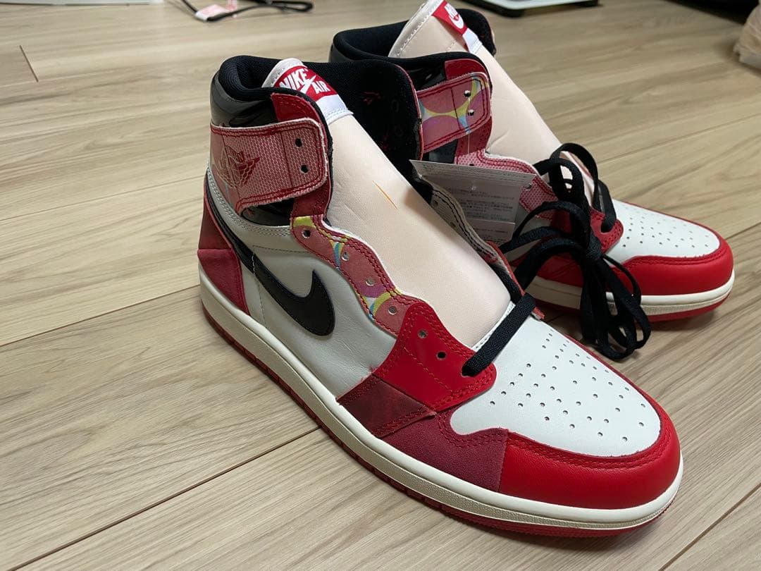 再再！値下げNike Air Jordan 1 スパイダーマンハイカットシューズ