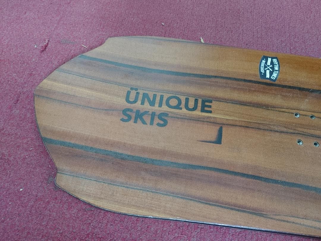 150 Ünique Skis オーストリアで手作り ユニーク スノーボード