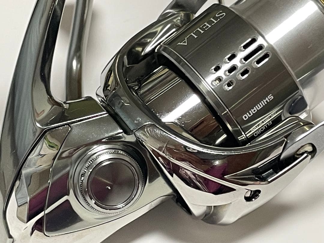 値下中【美品】18ステラ 2500SHG ガラスコーティング済み
