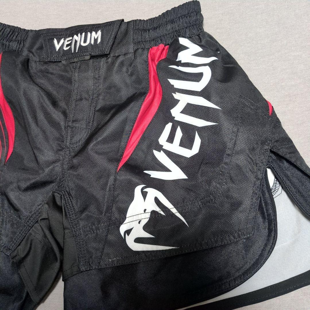 ヴェヌム VENUM ファイトショーツ キックパンツ ムエタイパンツ M 刺繍