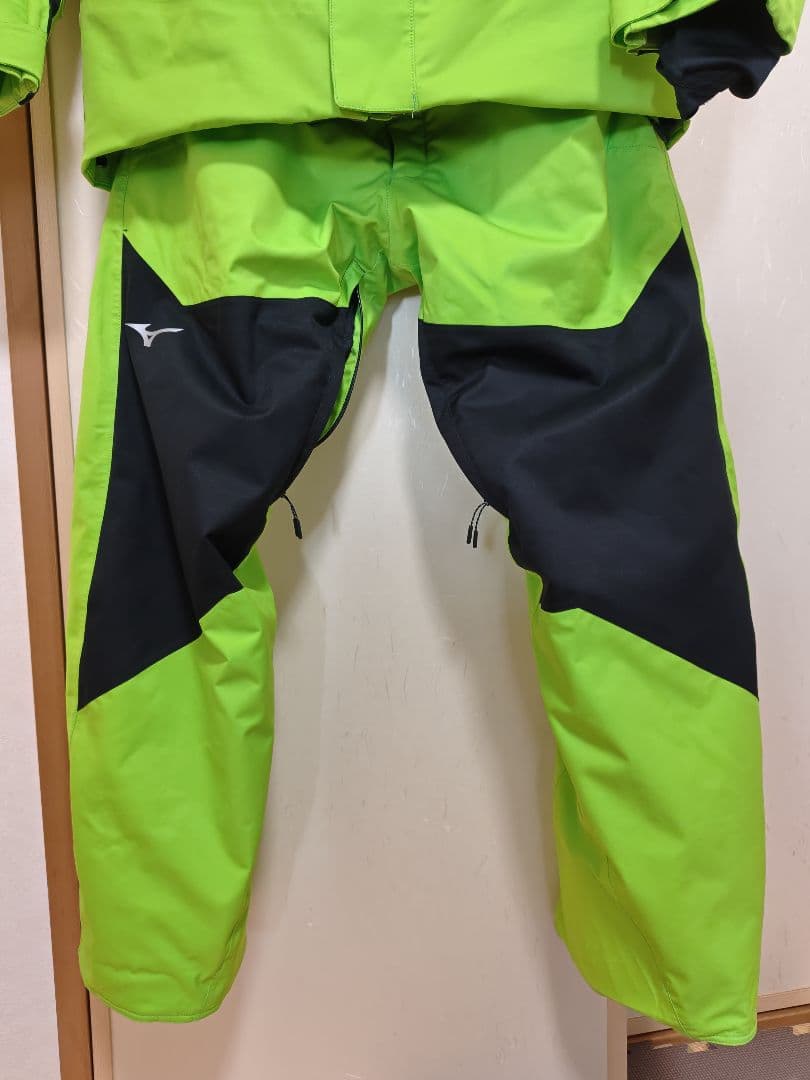 今シーズン2025-26モデル　MIZUNOミズノスキーウェア　Mサイズ