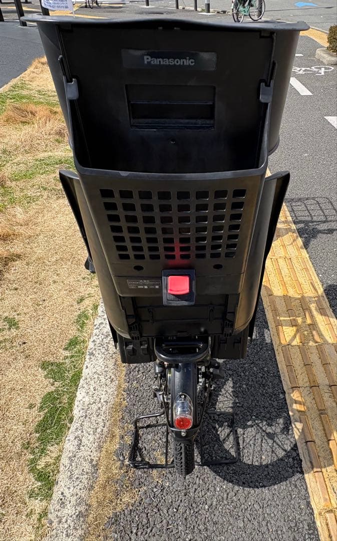 中古20㌅Panasonic電動アシスト自転車　12Ah 大阪　086