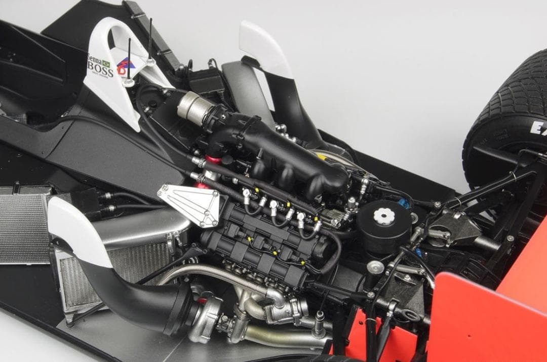 McLaren MP4/4 1988年モデル プラモデル