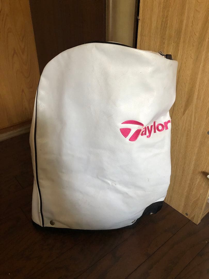 TaylorMade キャディバッグ ホワイト/レッド値下げしましました。