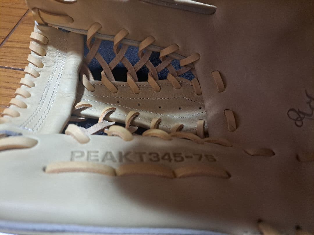 PEAKT345-78 硬式グローブ ベージュ 収納袋付き