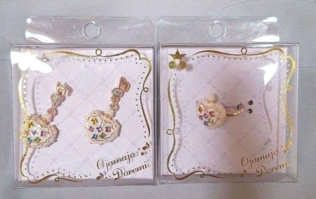 新品⭐コロンタップ ピアス&リング 東宝おジャ魔女どれみ25周年記念グッズ