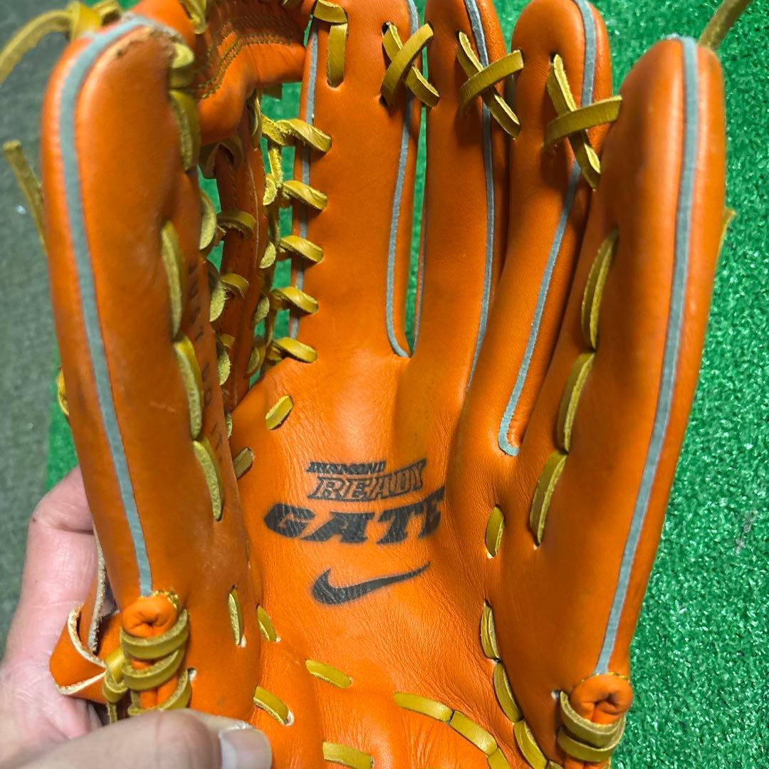 NIKE DIAMOND READY GATE 軟式右利き用2つ左利き用1つ