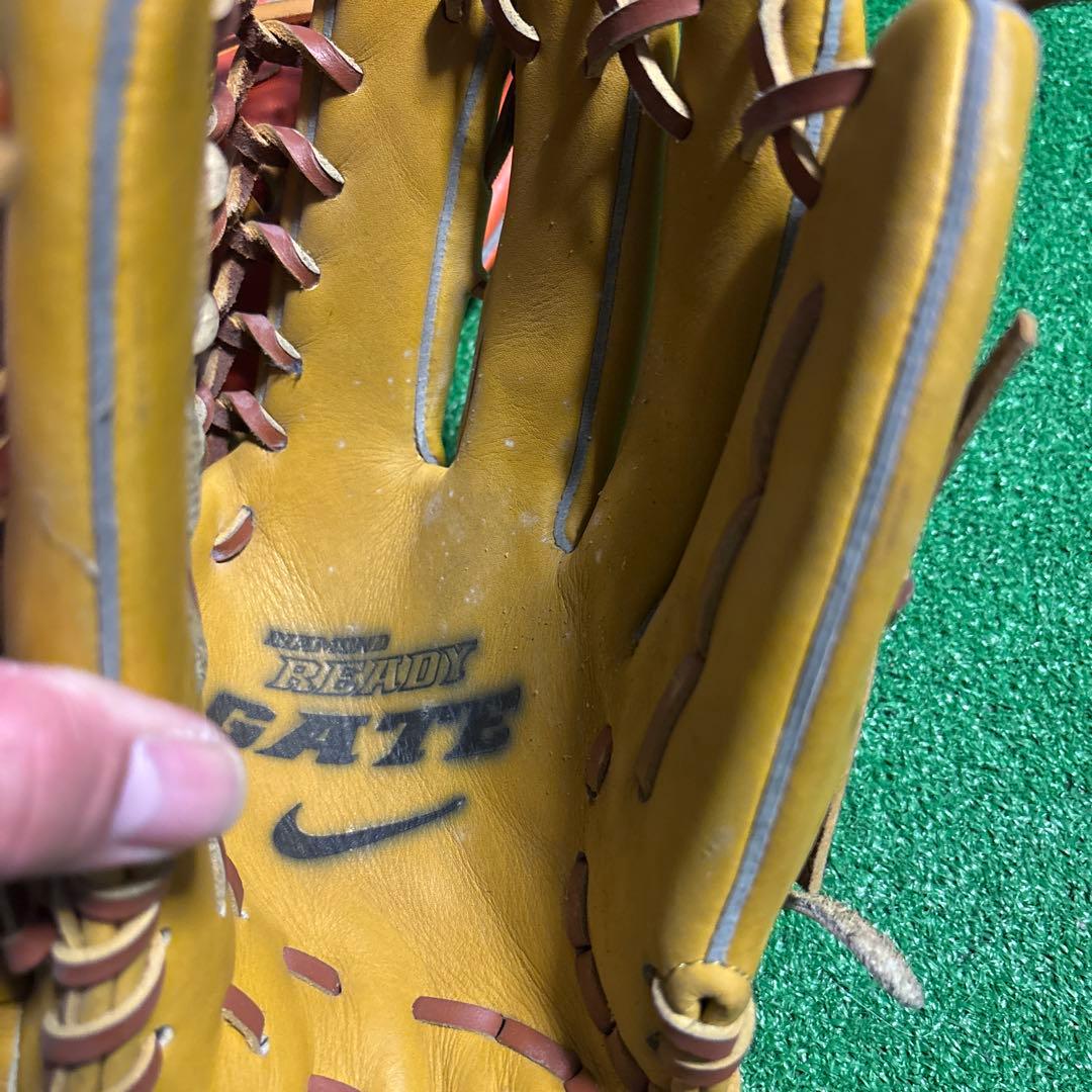 NIKE DIAMOND READY GATE 軟式右利き用2つ左利き用1つ