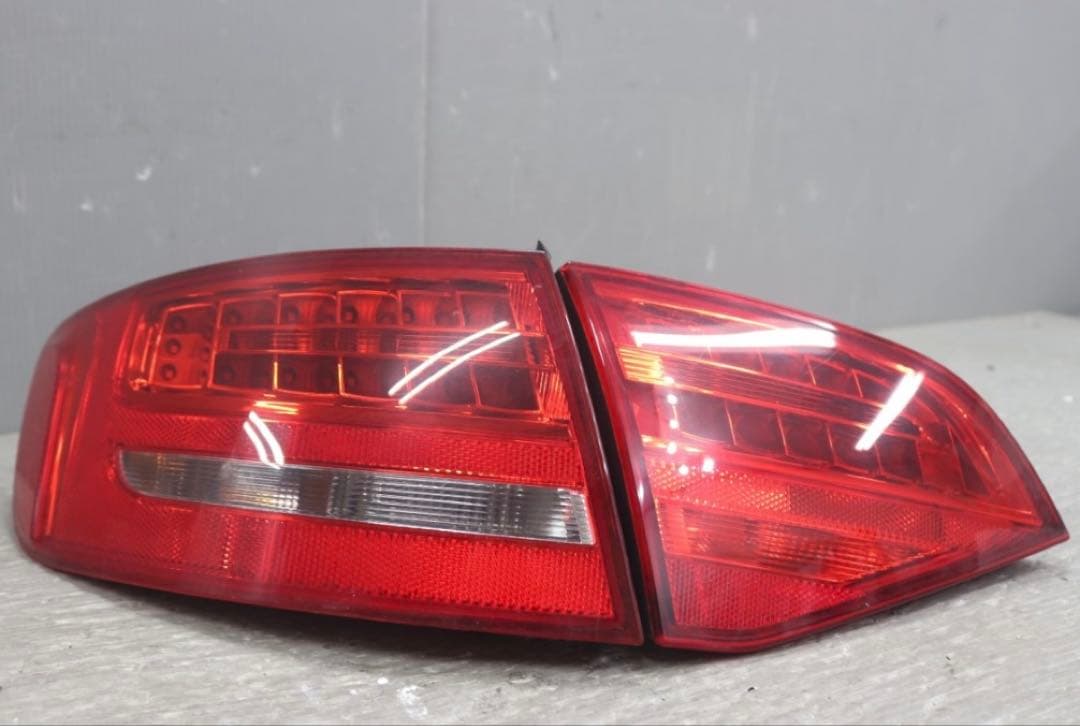 Audi A4 アバント 純正　左テールランプ　破損なし　フィニッシャー付き