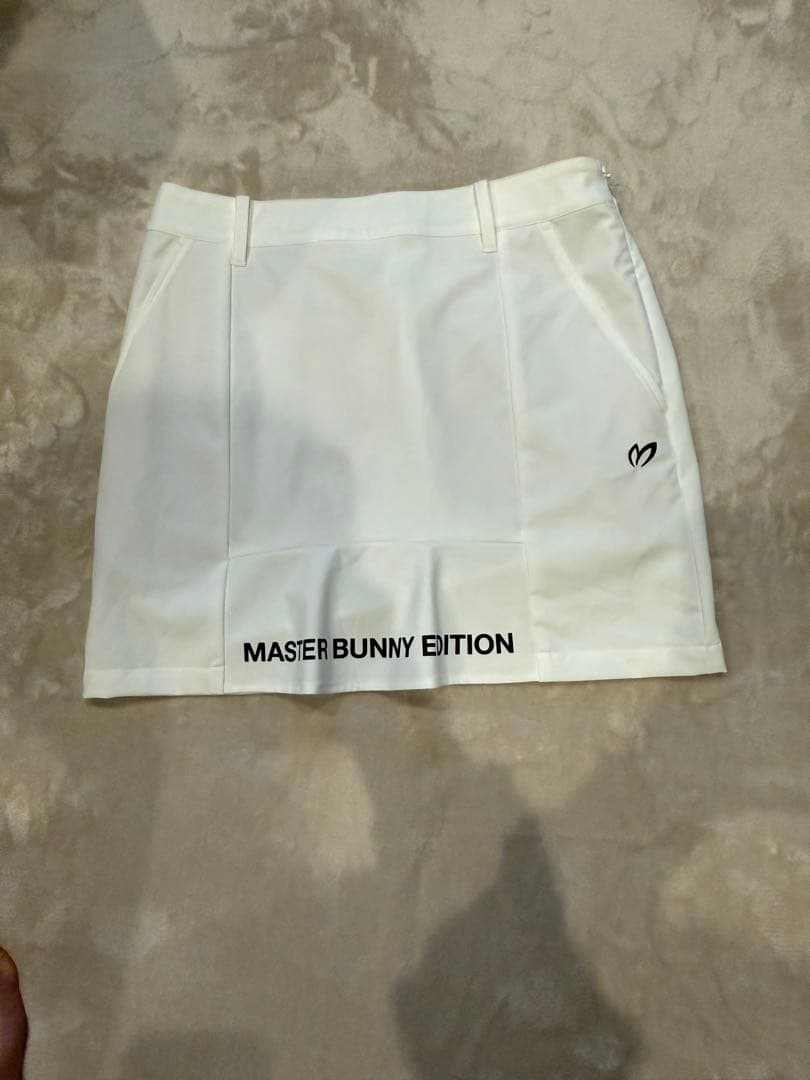 MASTER BUNNY EDITION ホワイトスカート