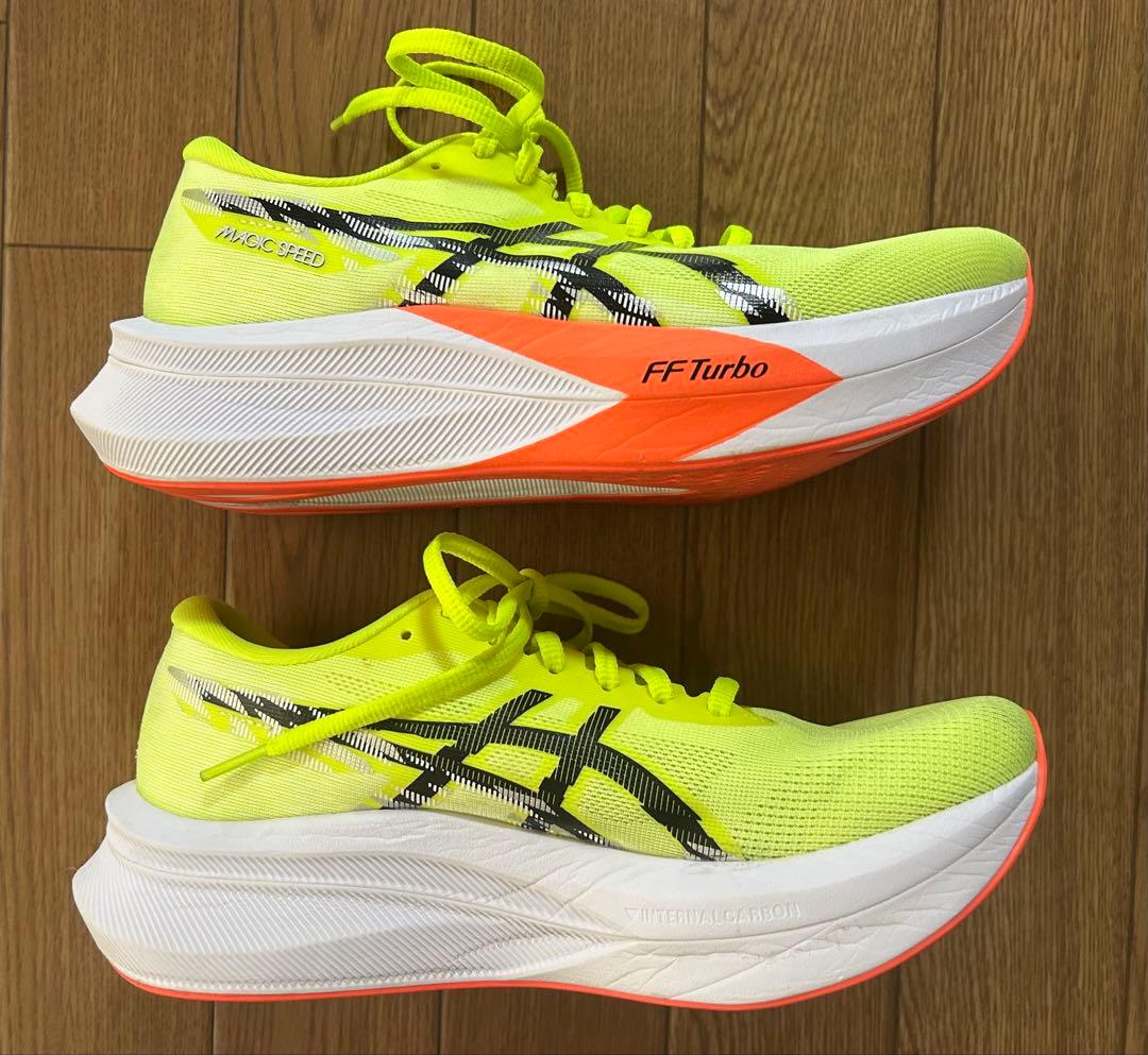 アシックス ランニングシューズ マジックスピード4 25.0cm
