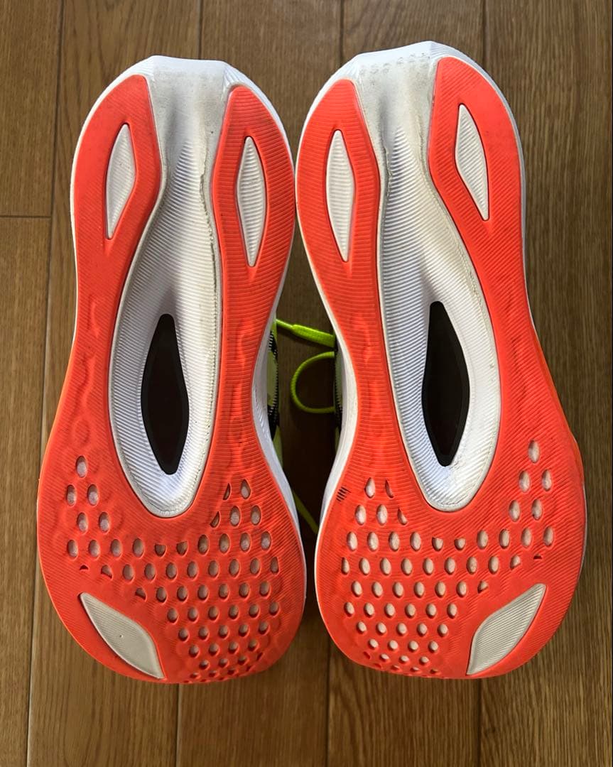 アシックス ランニングシューズ マジックスピード4 25.0cm