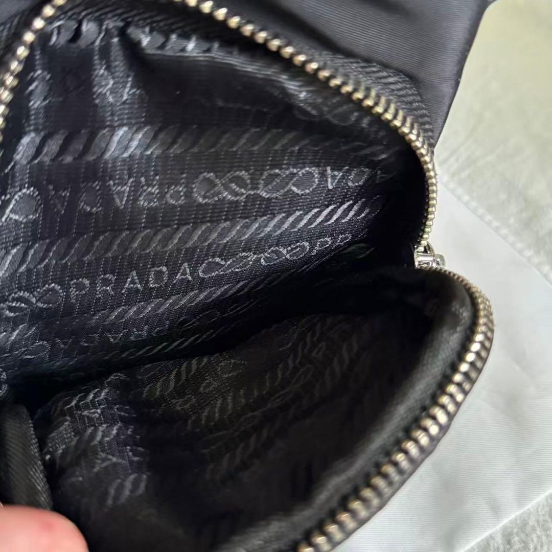PRADA ノベルティ ナイロン ショルダーバッグ ブラック