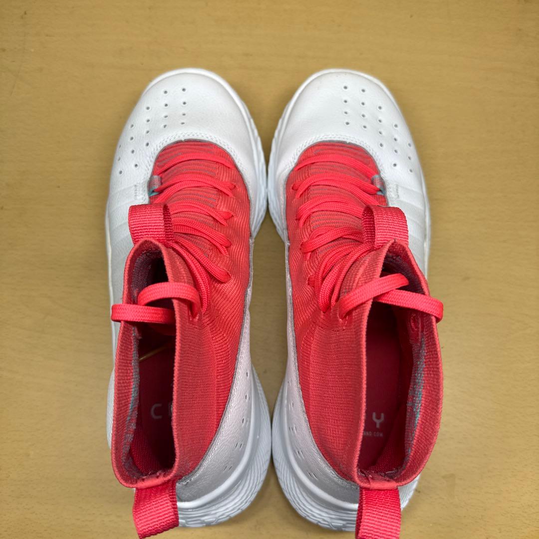 カリー4 flotro under armour