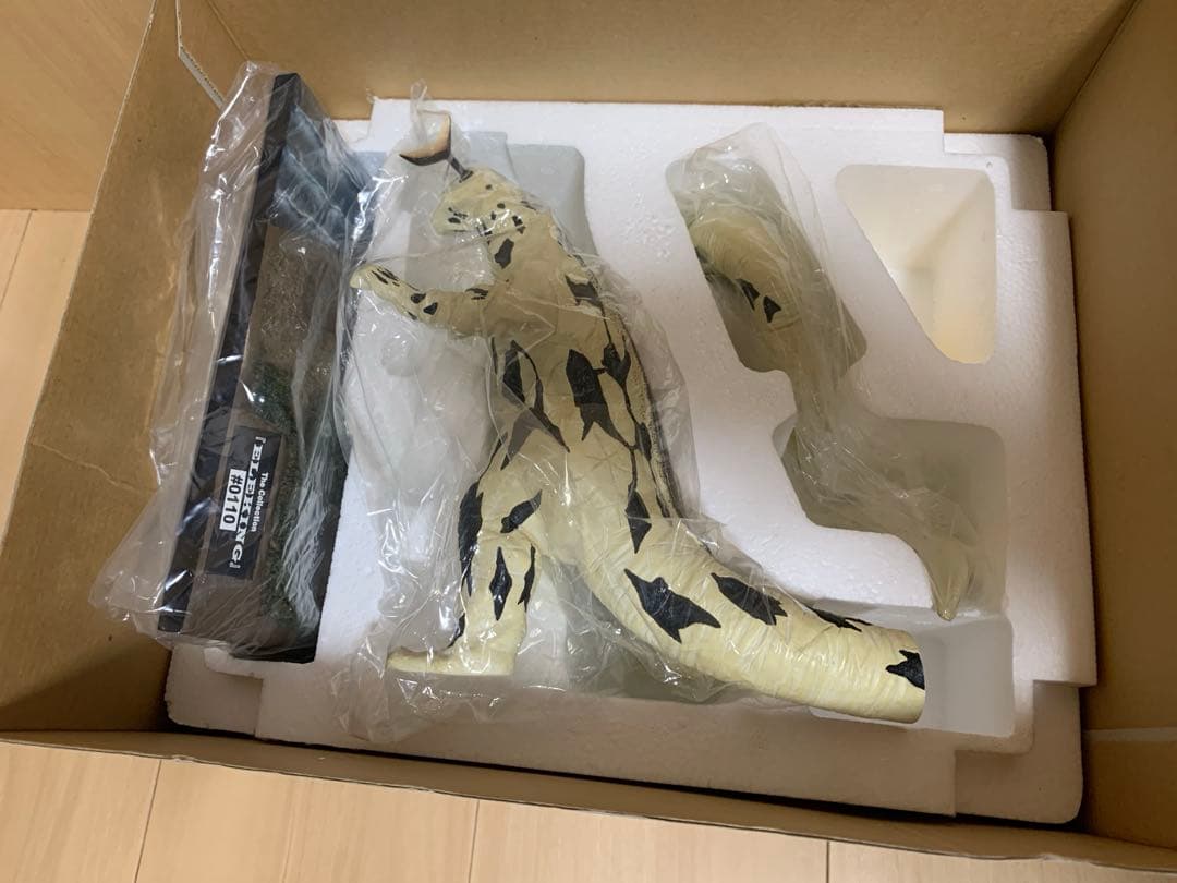 希少 絶版 ART OF WAR エレキング 茨木彰 ウルトラセブン フィギュア
