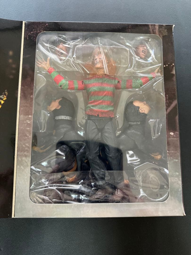 新品未使用⭐︎NECA エルム街の悪夢2⭐︎フレディ&人面犬⭐︎ネカ フィギュア