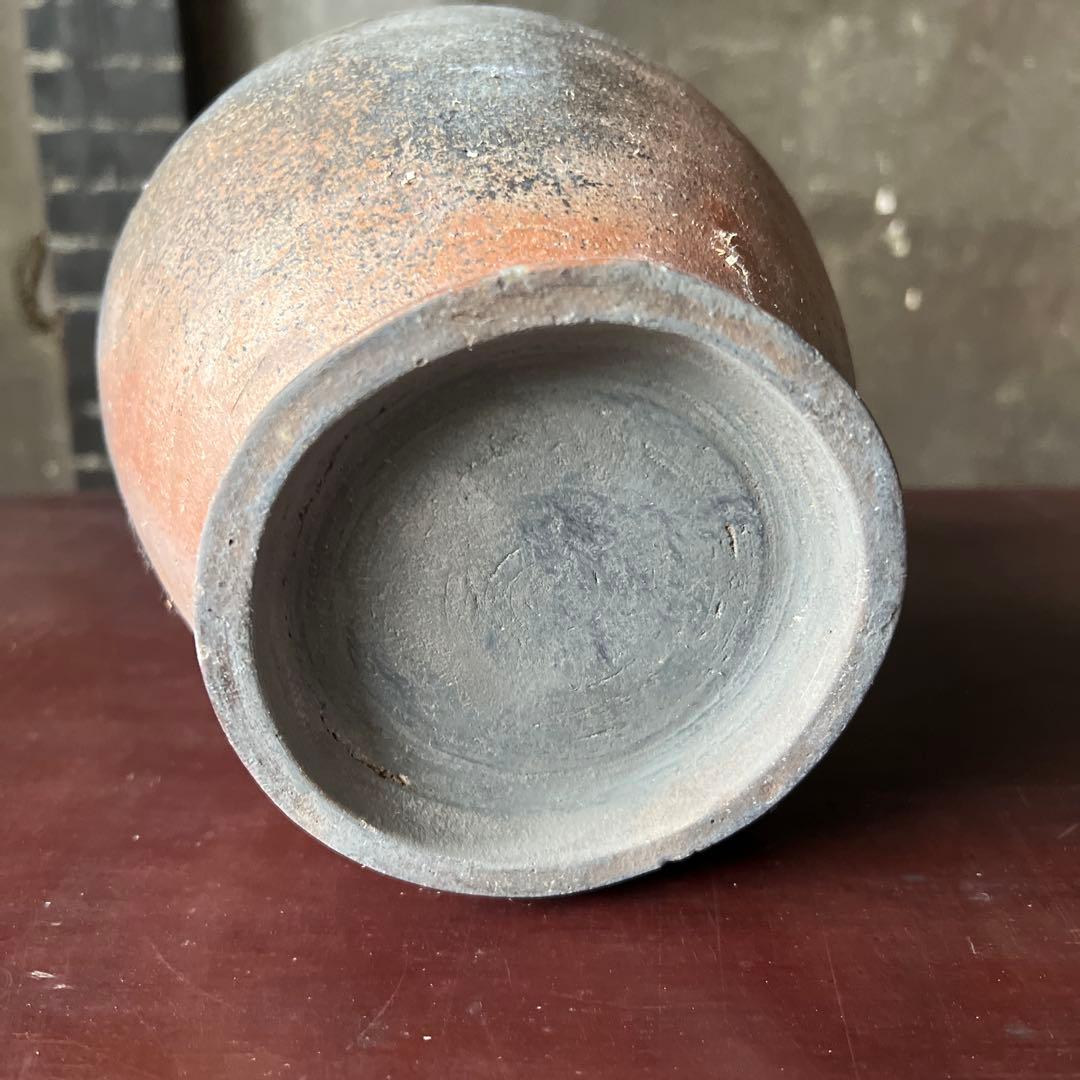 実家整理　古い花瓶