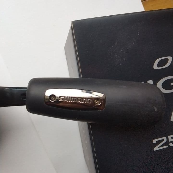 シマノ24オシアジガー LD 2500MG 右巻