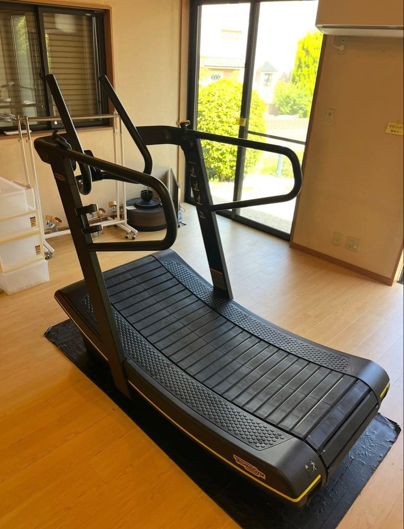 テクノジム社製 自走式トレッドミル「スキルミル（SKILLMILL）」