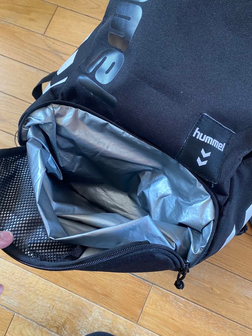 hummel（ヒュンメル）拡張型・保冷保温バックパック　リュック　ブラック
