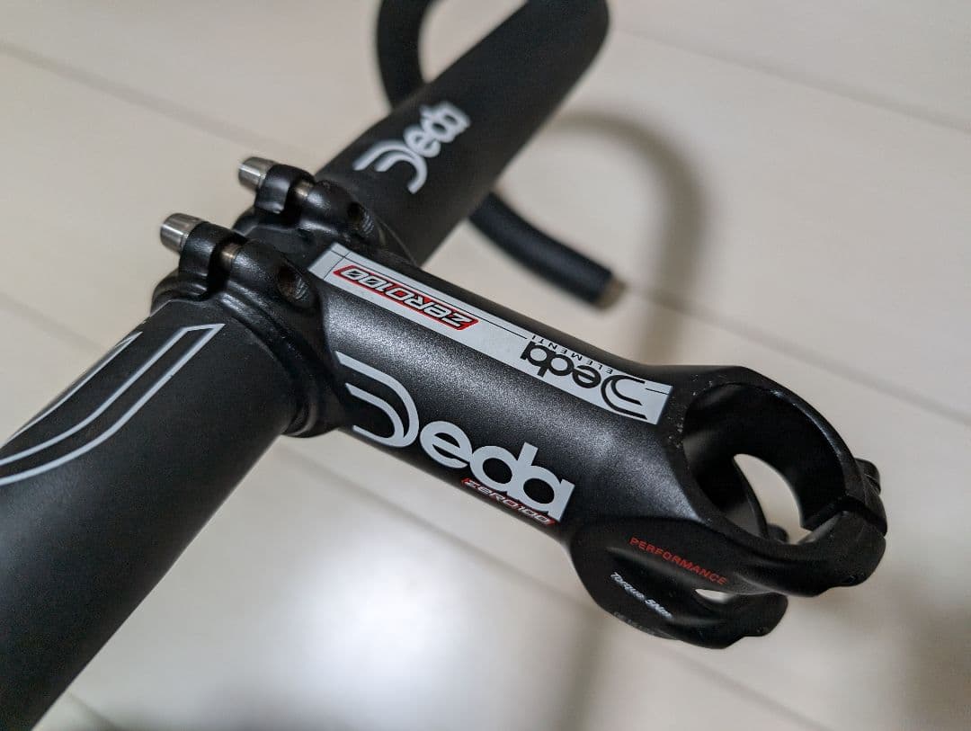 Deda Zero100 ブラック ドロップハンドル ステム