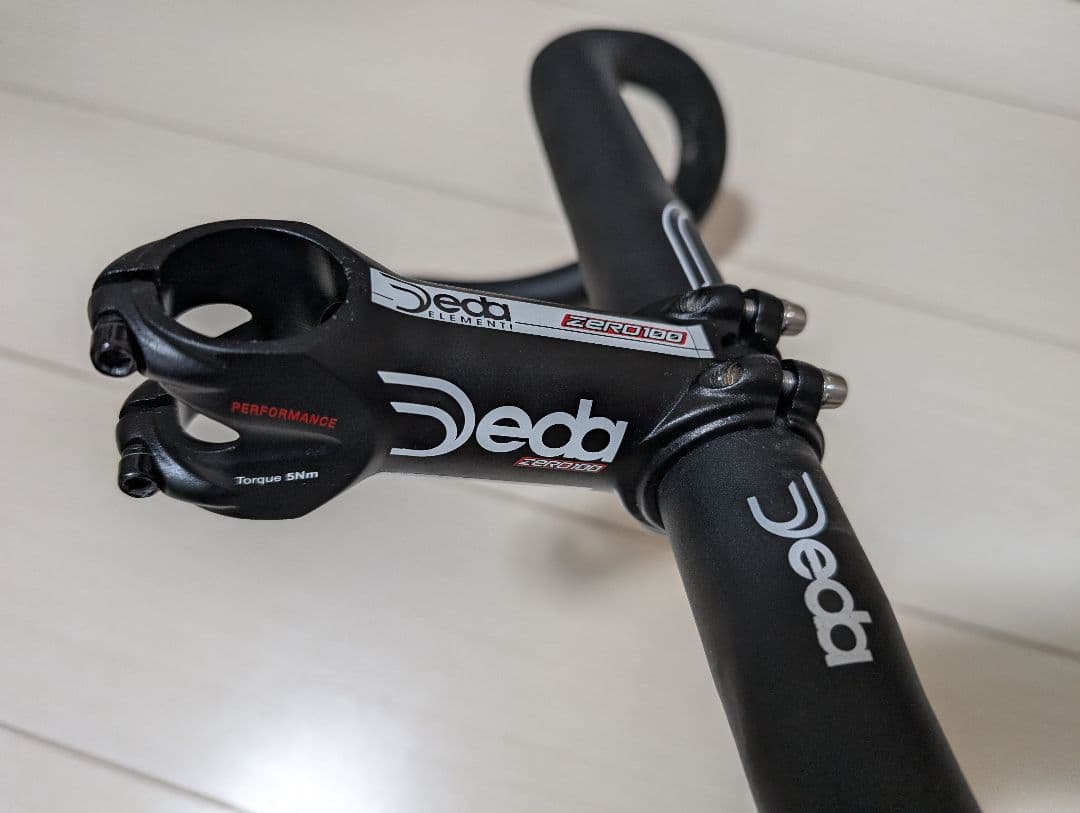 Deda Zero100 ブラック ドロップハンドル ステム