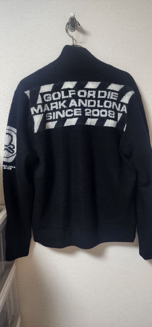 マークアンドロナ　Helix Shield Overknit | MEN