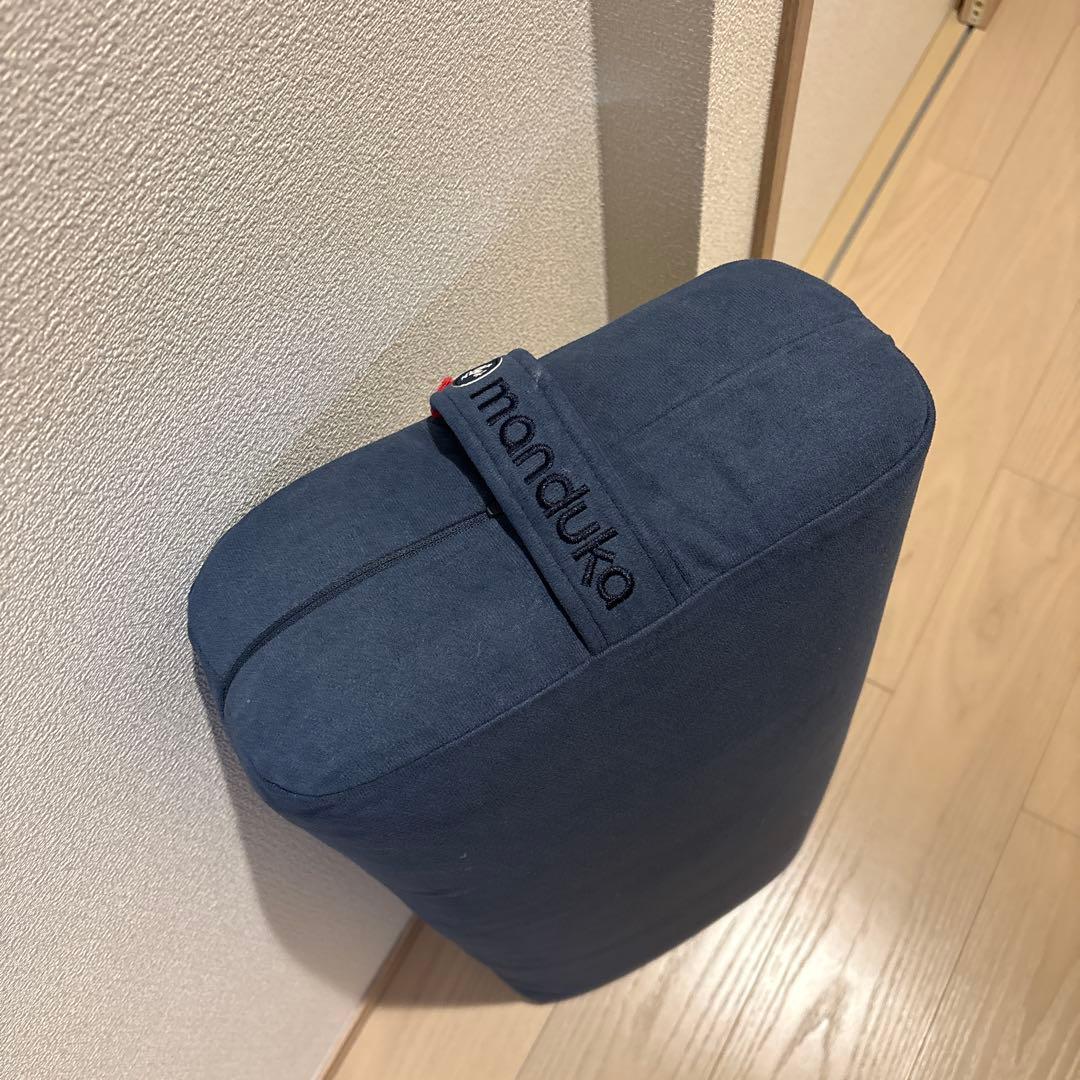 Manduka ヨガクッション ボルスター レキュタンギュラー