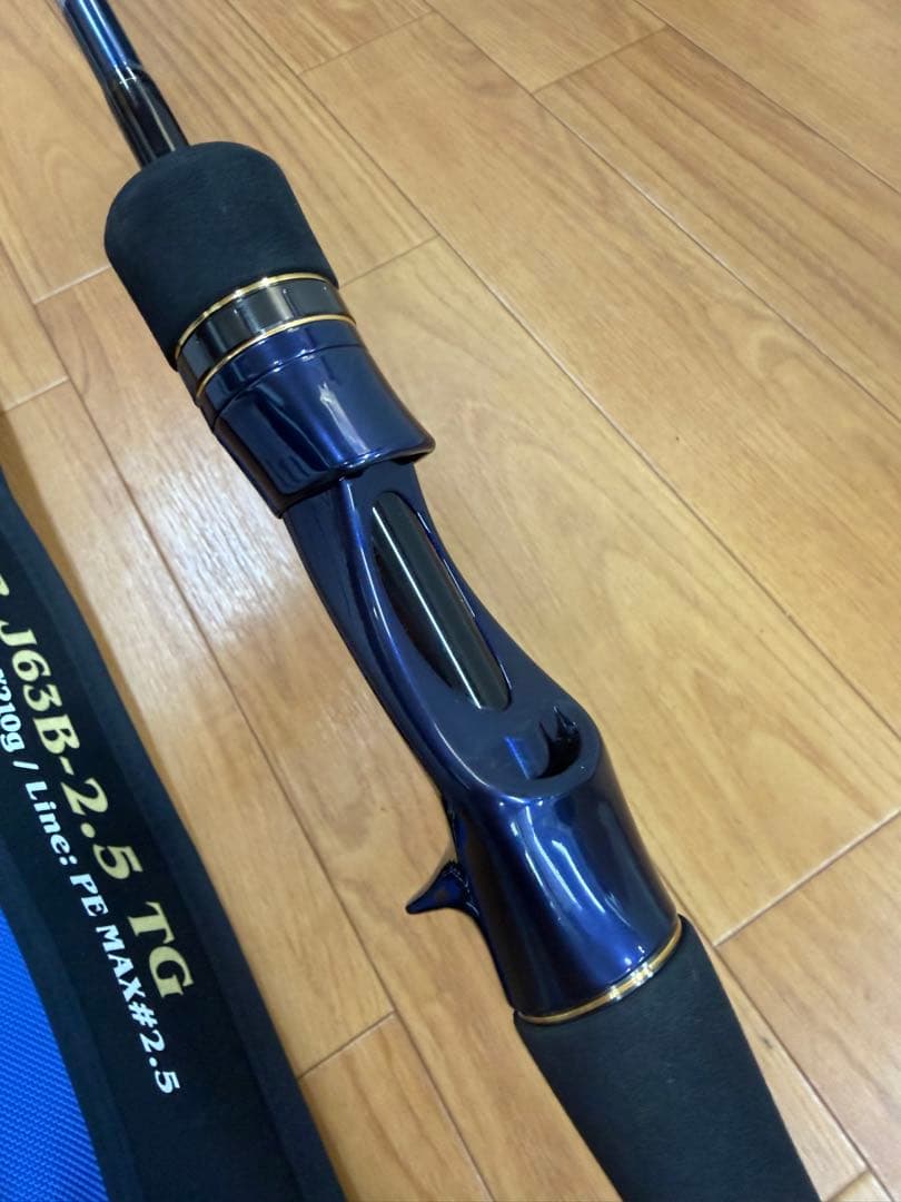 期間限定値下げ！美品！ダイワ　ソルティガR J63B-2.5TG スリルゲーム