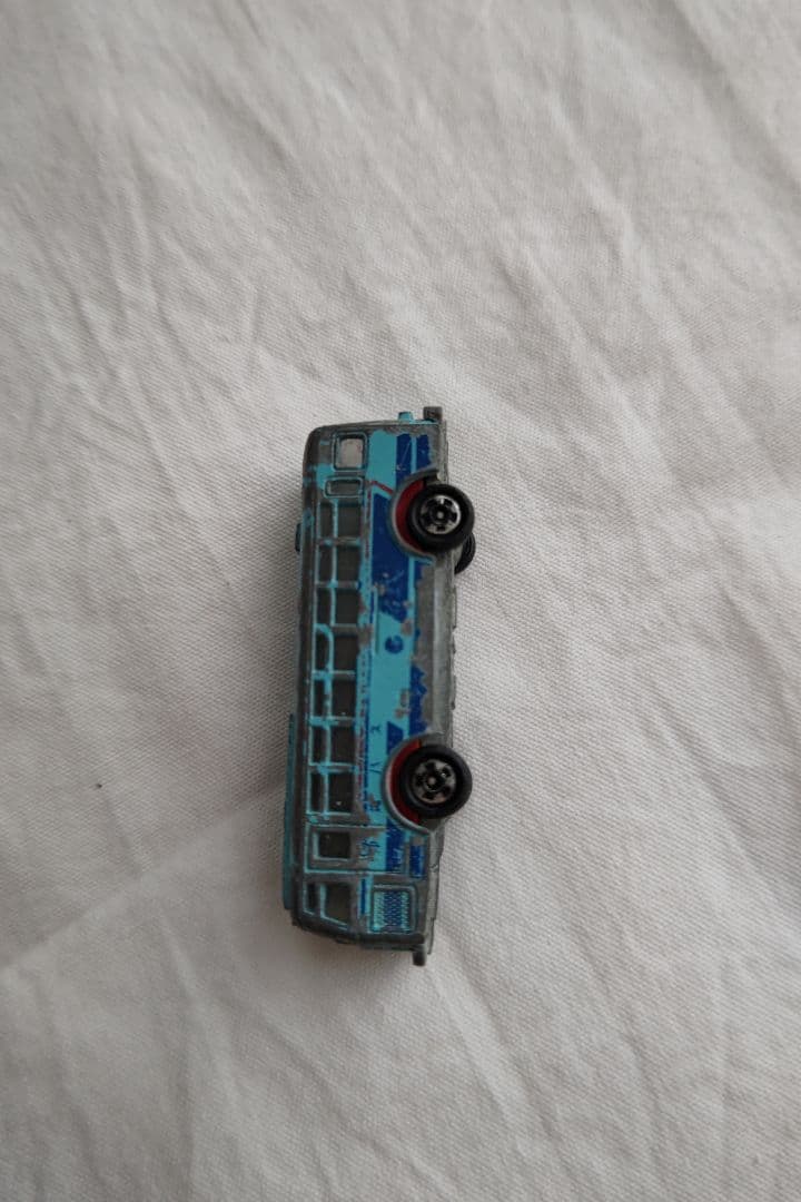 トミカ 青色バス ミニカー
