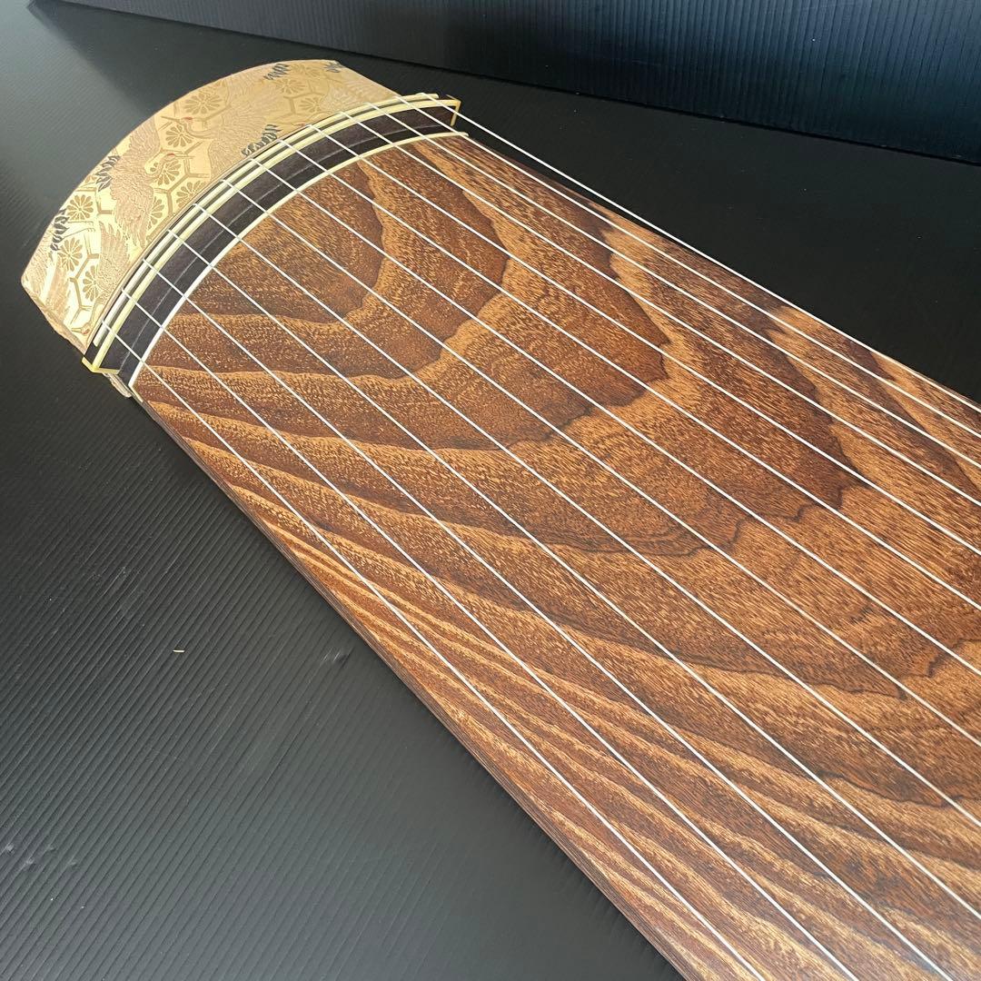 山有 すだれ彫り 上角巻き 紅木装飾 蒔絵口前 並甲 13弦 琴 良品