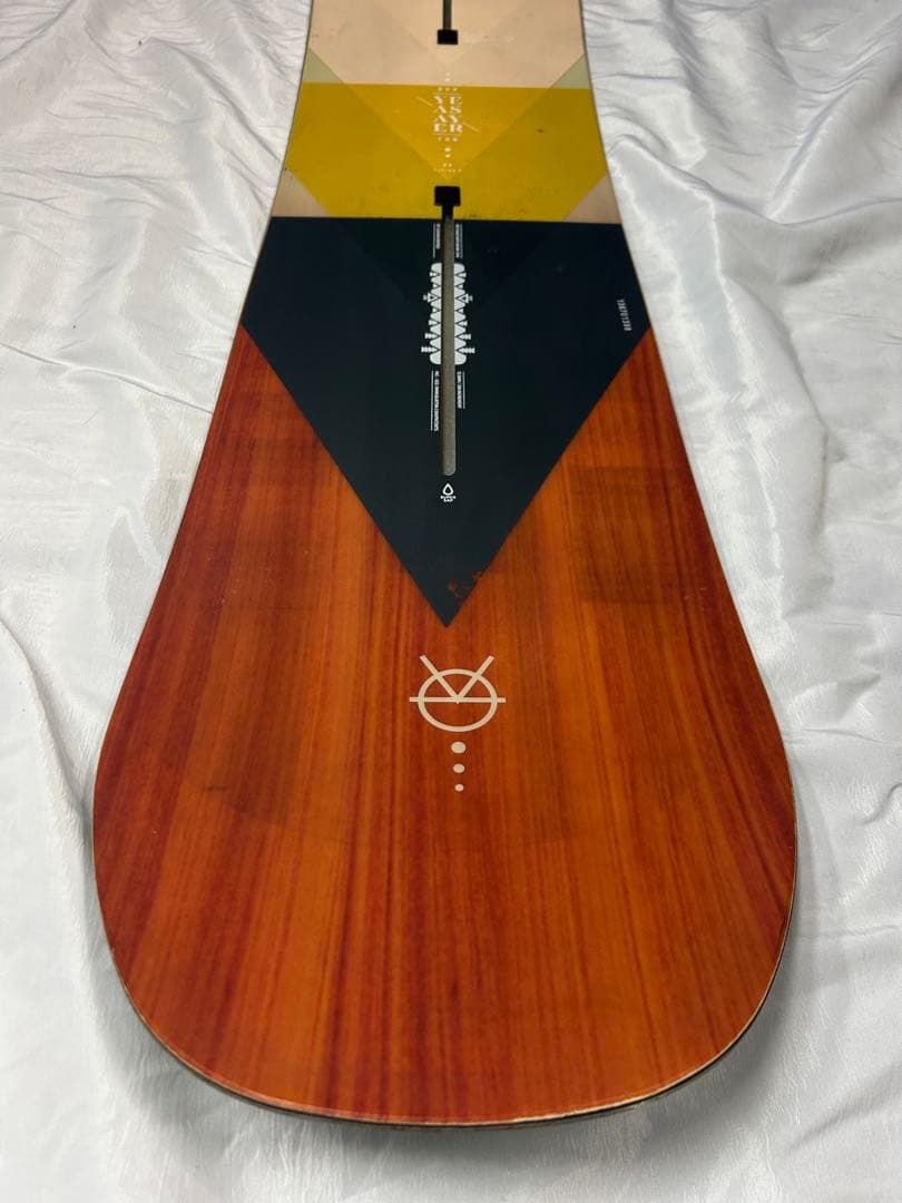 BURTON YEASAYER FLYING V 144 スノーボード　板