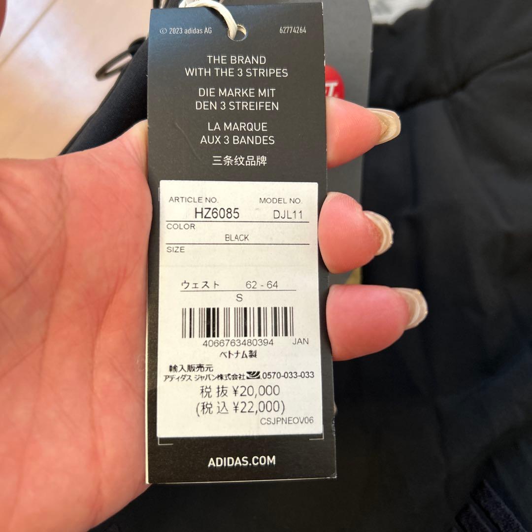 adidas レディースゴルフショートパンツ　冬用