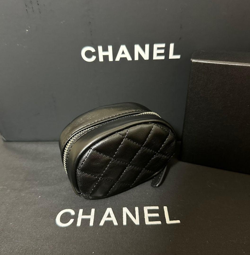 CHANEL ラムスキンレザー キルティングポーチブラック新品
