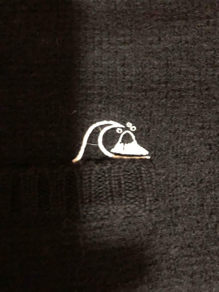 QUIKSILVER フード付きジップアップニット