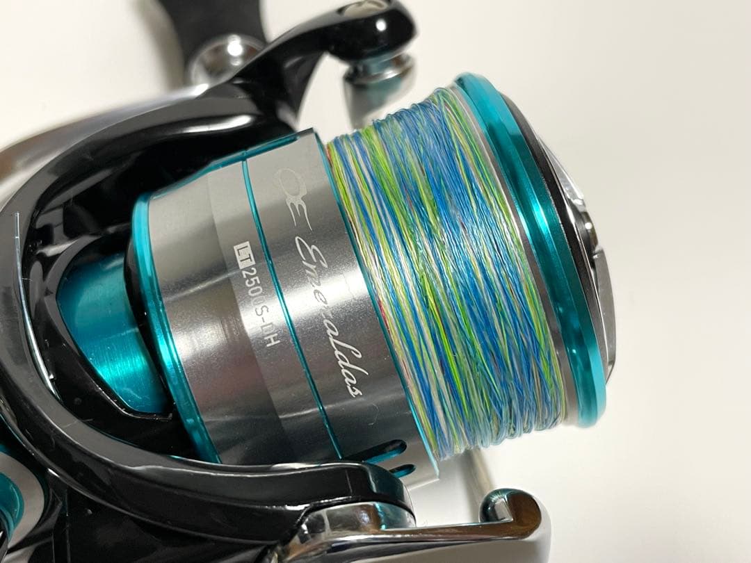DAIWA エメラルダス LT2500S-DH スピニングリール