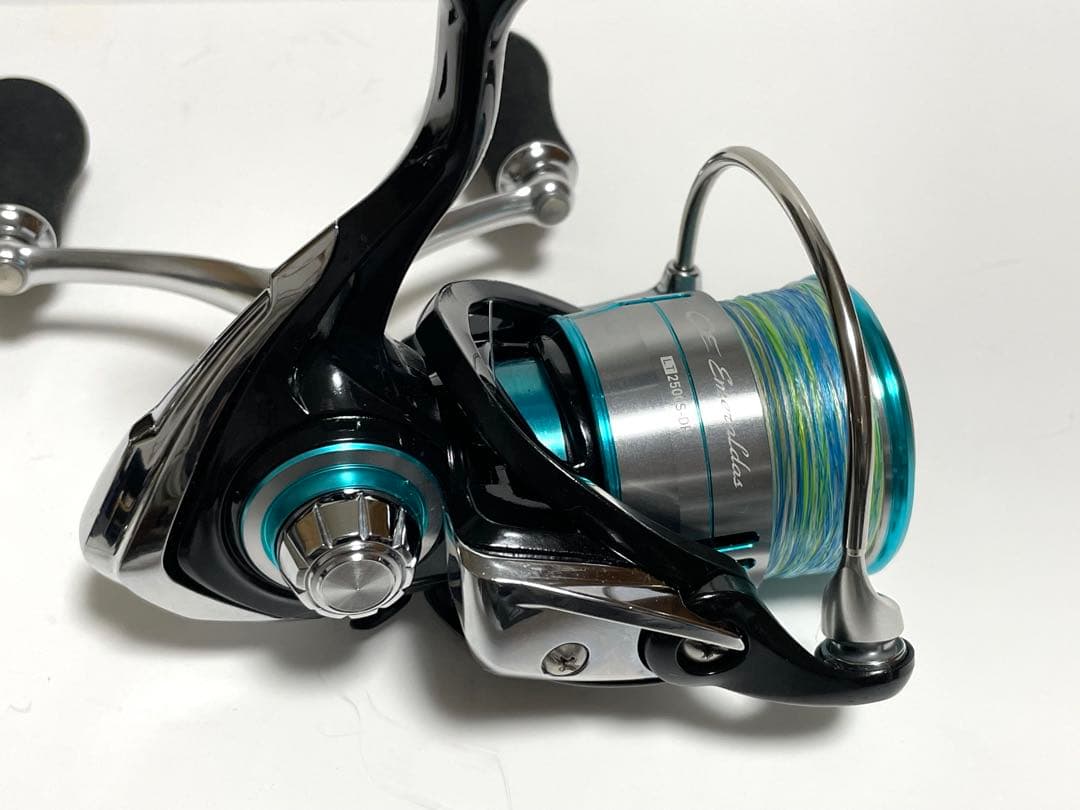 DAIWA エメラルダス LT2500S-DH スピニングリール