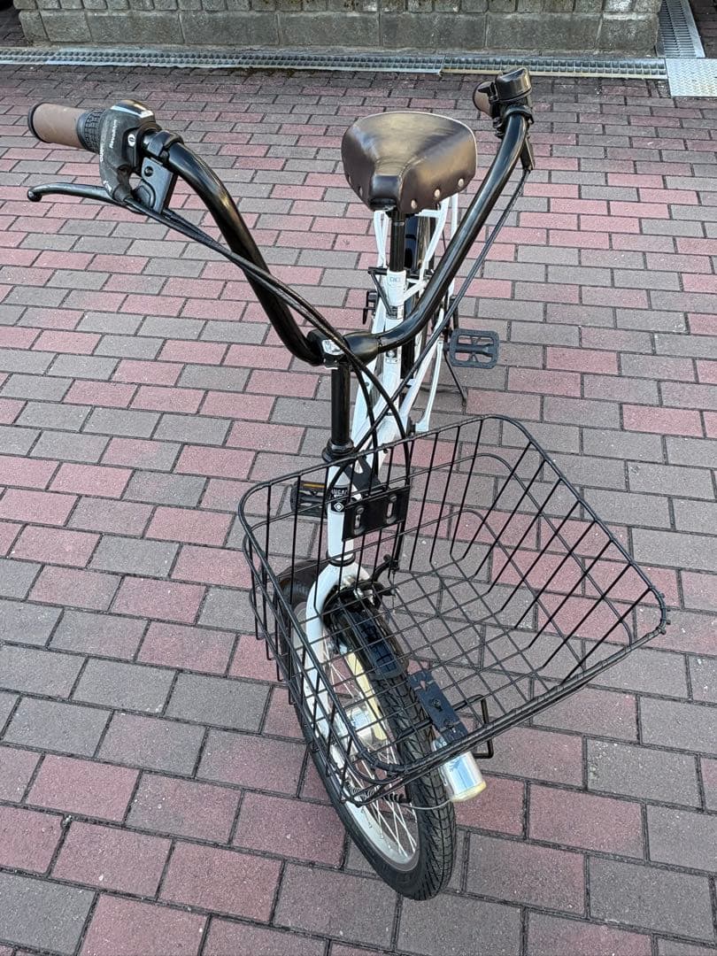 変速付きコンパクトサイクル(20㌅)お届け出来ます。お引き取りも可能です。