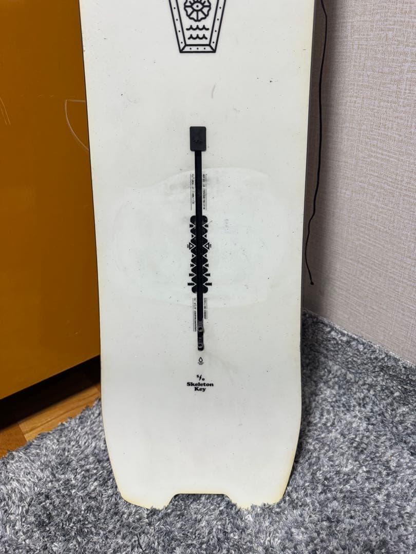スノーボード BURTON SKELETON KEY 150