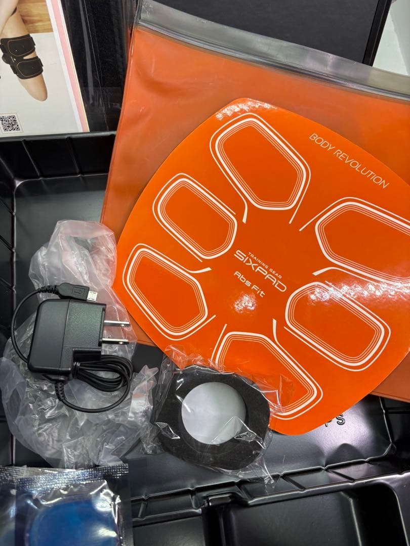 【新年感謝セール】【極上美品】SIXPAD アブズフィット2
