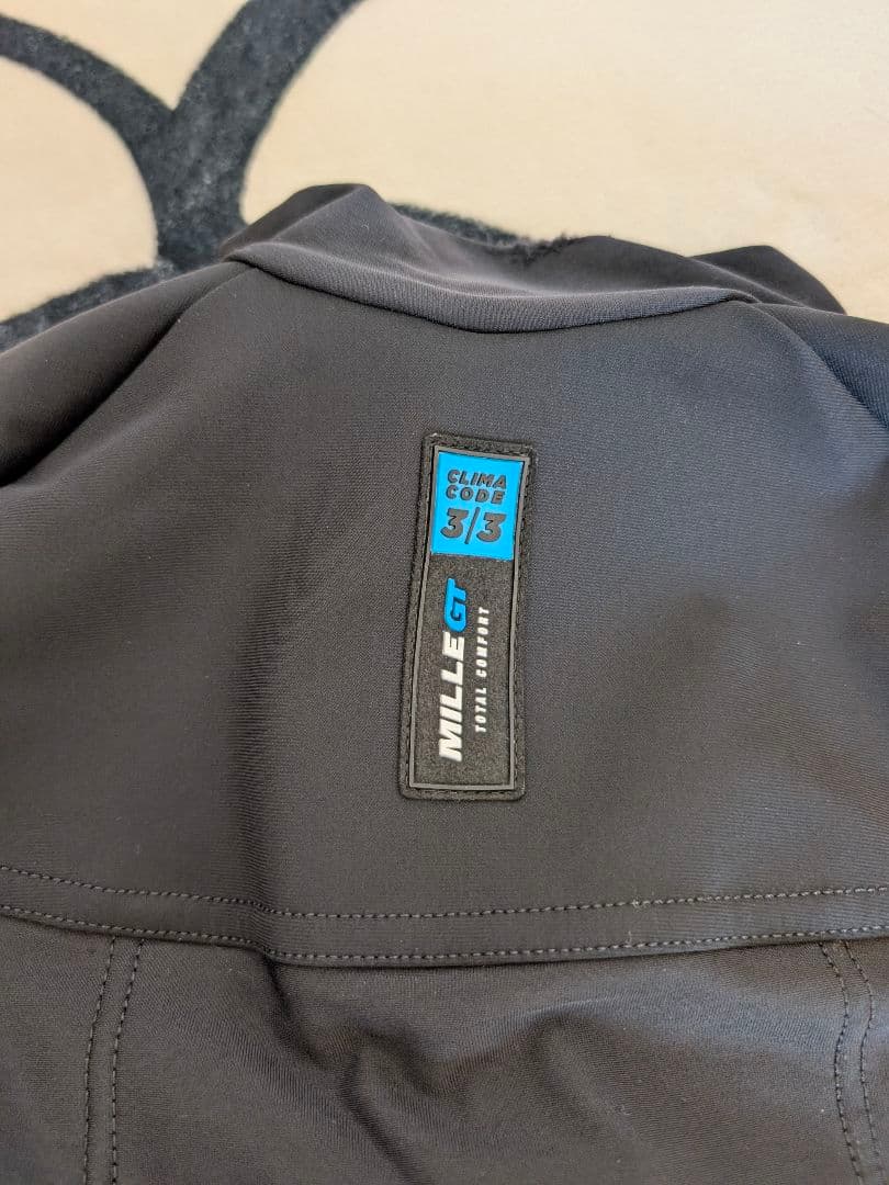 ASSOS【MILLE GT Winter Jacket EVO】
