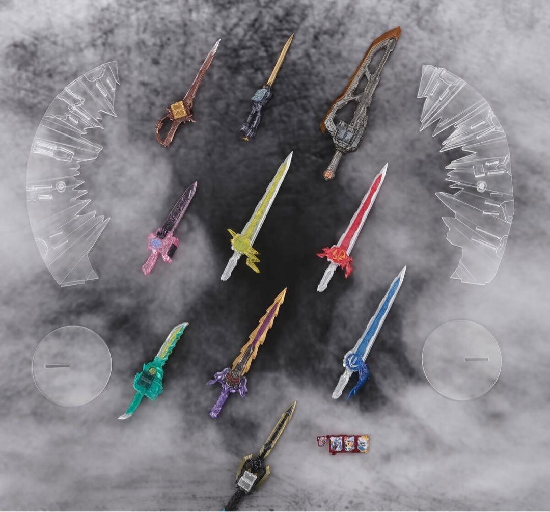 S.H.Figuarts 仮面ライダークロスセイバー＋10聖剣セット