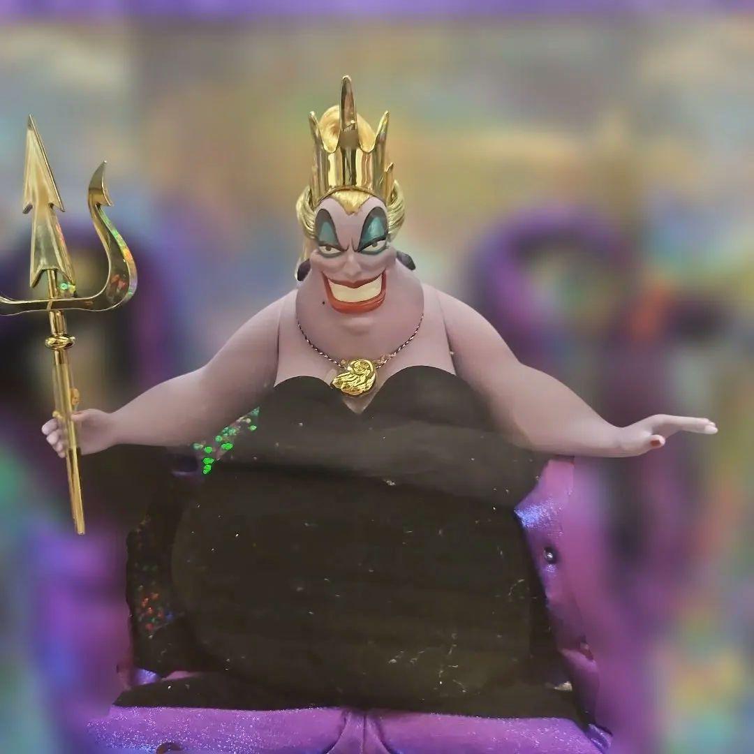 リトルマーメイド　アースラフィギュア　未開封
