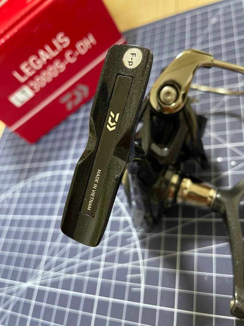 ★美品★LEGALIS LT 3000S-C-DH スピニングリール