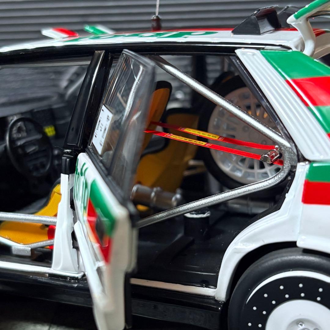 1/18 京商 ランチア デルタ HF 4WD Team totip 1987