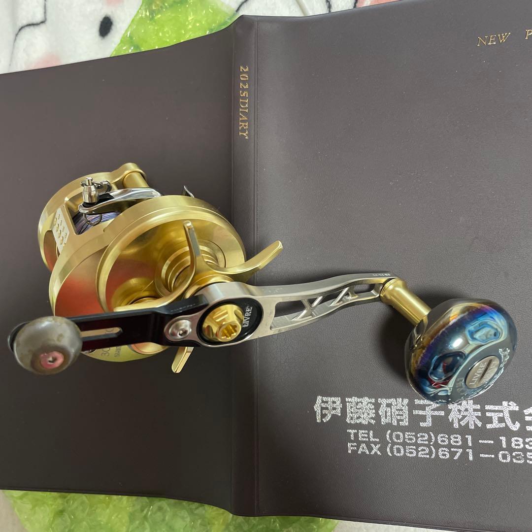 SHIMANO 300HG ベイトリール ゴールド/ブラック