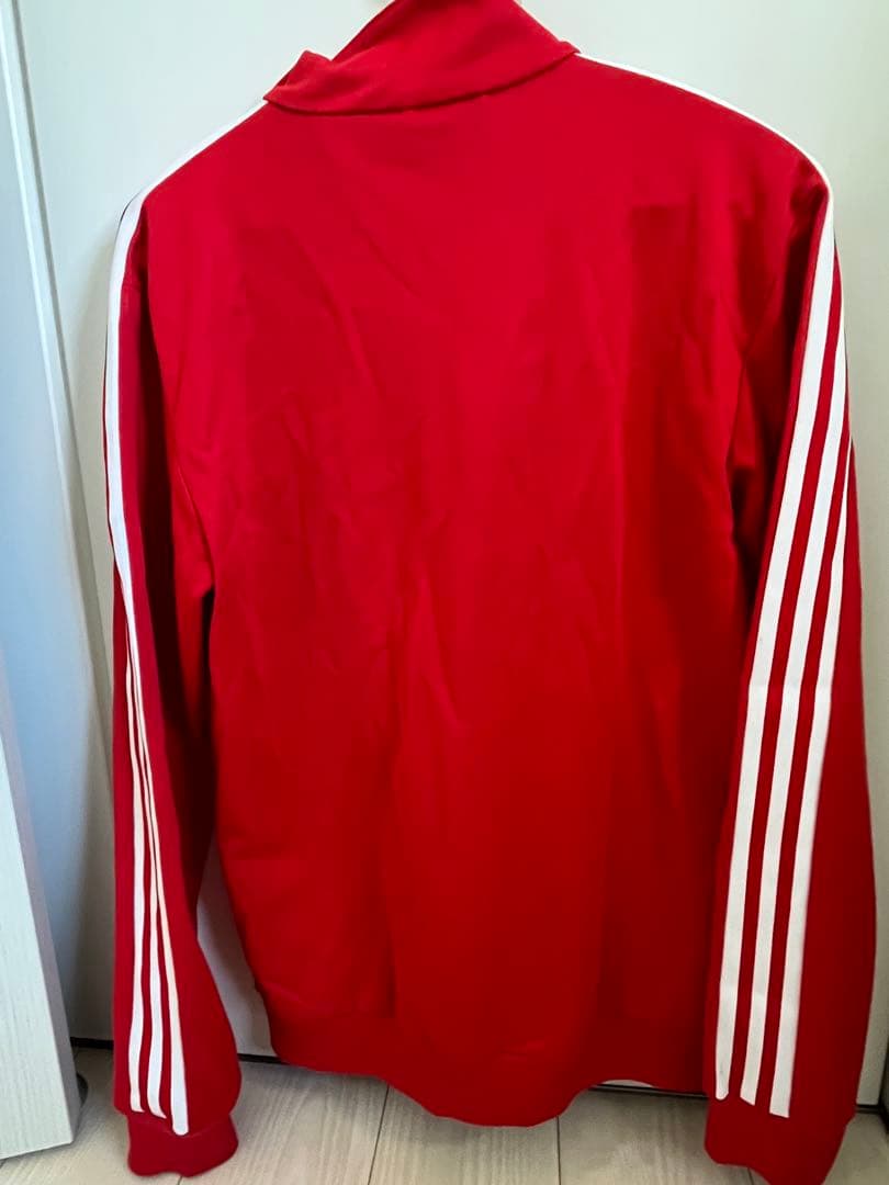 adidas originals トラックジャケット　紅