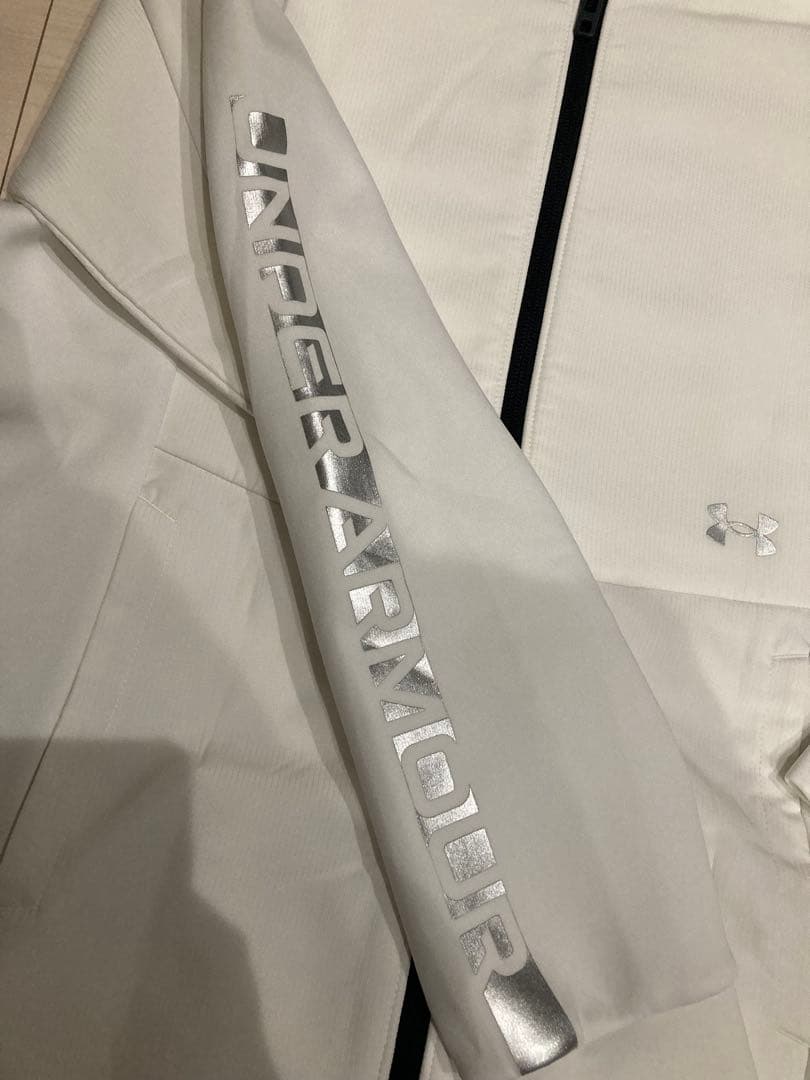 アンダーアーマー レディース　ジャージ　セットアップ　MD 白　黒