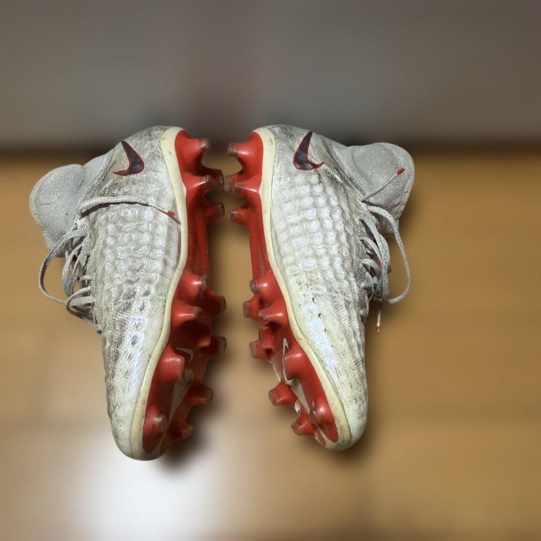 NIKE マジスタ オブラ 25